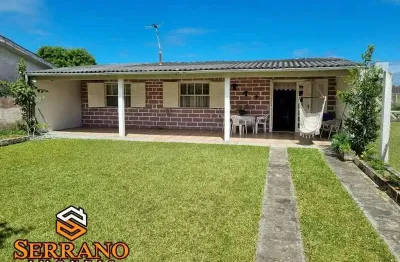 Casa a venda na praia de imbé- poucos metros do mar.