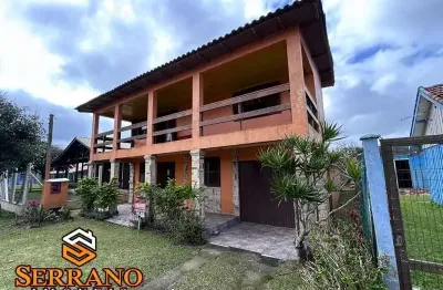 Casa à venda próxima do mar na praia de mariluz em imbé