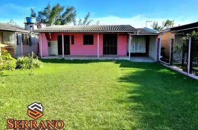 Localizada em região de moradores na praia de albatroz - imbé - rs.