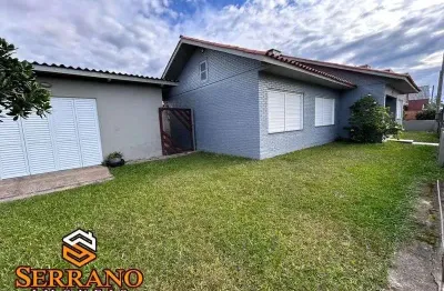 Residência  próxima ao mar no balneário santa terezinha. imbé - rs