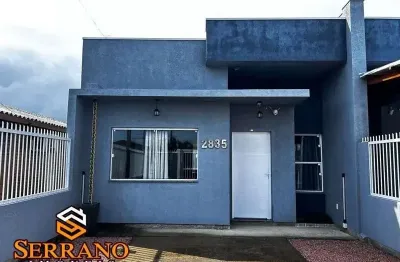 Bela residência próxima ao mar com ótima localização. aproveite!
