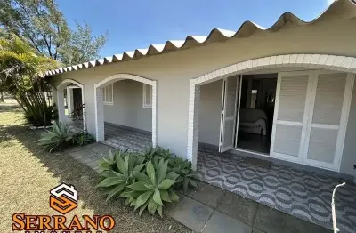 Imóvel de esquina, próxima da beira-mar em avenida principal!