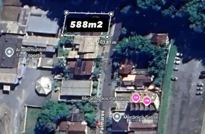 TERRENO DE 588m²  alto, pronto para construir. Oportunidade ÚNICA em um dos bairros mais nobres de Joinville.