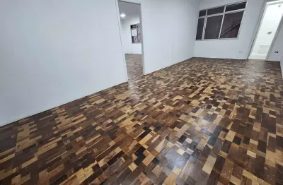 Sala comercial de alto padrão no centro de curitiba-pr: 3 salas, 2 banheiros, 96,23 m² - venda ou locação!