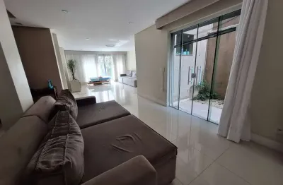 Casa residencial para venda alto da xv, curitiba, rua tranquila, sem saída,  5 dormitórios com sacada e terraço, 5 vagas de garagem