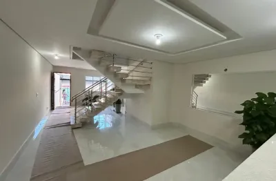 SOBRADO LINDO PARA  VENDA NO IMIRIM!