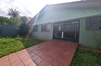 Casa com 3 quartos à venda na rua gustavo barroso, 1112, barreirinha, curitiba por r$ 450.000