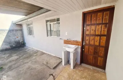 Casa com 2 quartos para alugar na capitão lauro correia regnier, 218, tatuquara, curitiba por r$ 800