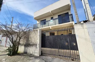 Casa com 3 quartos para alugar na rua augusto bertoldi, 973, campo de santana, curitiba por r$ 2.250