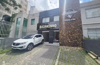 Ponto comercial para alugar na Rua Cândido Xavier, 64, Água Verde, Curitiba por R$ 2.500