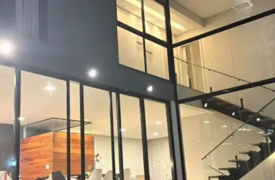 Casa alto padrão com 4 suítes, piscina, churrasqueira e mobiliada