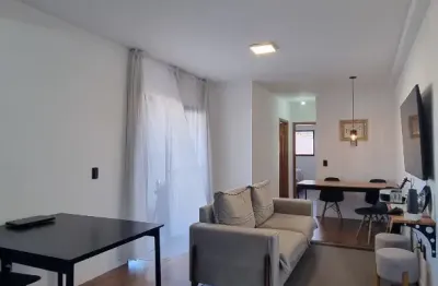 Apartamento com 2 dormitórios e suíte mobiliado no condomínio victoria