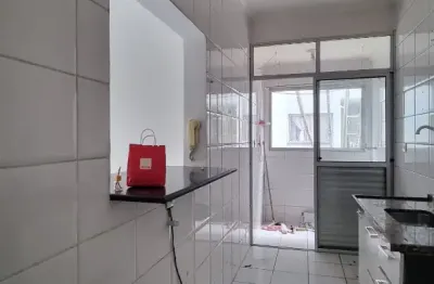 Apartamento 2 dormitórios com sacada disponível para locação