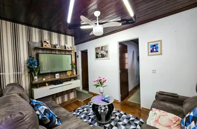 Casa com quintal amplo à venda em bauru | 200m² de terreno com potencial para área gourmet ou piscina