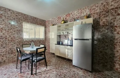 Casa à venda no parque jaraguá – ótima localização, 2 dormitórios e garagem para 2 carros