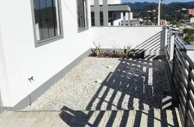 Excelente oportunidade pra você que busca uma casa no centro da guabiruba com 3 dormitorios.