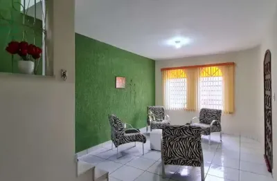 Casa com 5 quartos à venda no Jardim Ana Emilia, Taubaté 