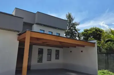 Casa com 3 quartos à venda no Parque São Luís, Taubaté 