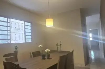 Linda casa de 1 dormitório para locação jardim santa tereza no embu das artes/sp