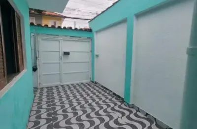 Bela casa de 1 dormitório e vaga de garagem para locação jardim santa terezinha- taboão da serra sp