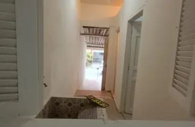 Bela casa individual para locação com 1 dormitório e vaga de garagem coberta no jardim maria rosa 45m² taboão da serra/sp
