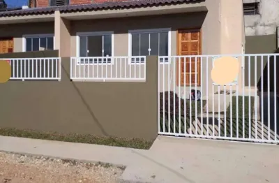 Casa à venda na Rua Rússia, Campina do Arruda, Almirante Tamandaré