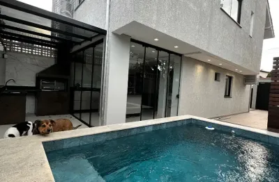 Casa com 3 quartos à venda na Rua Araquari, 473, Municípios, Balneário Camboriú