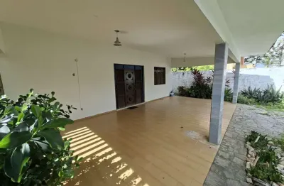 Casa no Brisamar 03 Quartos sendo 02 Suítes + Dce Excelente Localização