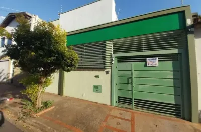 Casa com 3 quartos para alugar no Centro, São João da Boa Vista 