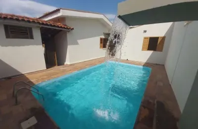 Casa com 3 quartos para alugar no Centro, São João da Boa Vista 