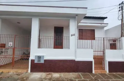 Casa com 2 quartos para alugar na Vila Fleming, São João da Boa Vista 