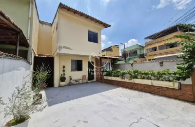 Casa com 3 quartos à venda na Rua Comezanha, Jardim da Posse, Nova Iguaçu