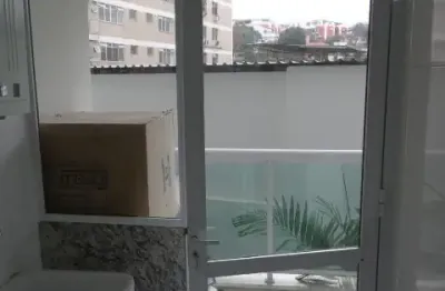 Apartamento com 2 quartos para alugar na Estrada Pau-ferro, 250, Pechincha, Rio de Janeiro
