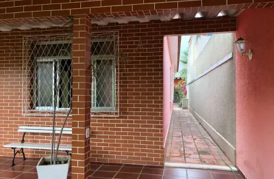 Casa com 3 quartos à venda na Rua Namur, 96, Vila Valqueire, Rio de Janeiro