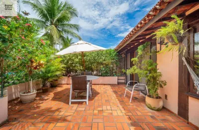 Casa duplex em condomínio, a poucos metros da praia de manguinhos.