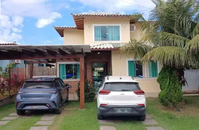 Oportunidade casa reformada com 4 quartos e área gourmet em condomínio