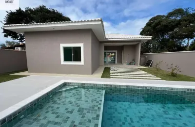 Casa nova em condomínio com 3 suítes e piscina privativa