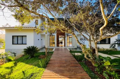 Casa Nova, Moderna, Alto Padrão no bairro Ferradura em Búzios.