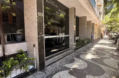 APARTAMENTO À VENDA EM ICARAÍ – QUADRA DA PRAIA | 120m² | SOL DA MANHÃ