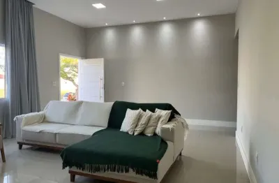 Imóvel para venda possui 216 metros quadrados com 3 quartos