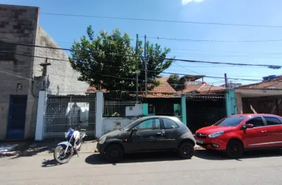 Vendo casas em terreno pra morar ou reformar - 420m² -