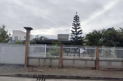 Casa com 2 quartos à venda na santa luzia, 75, itacolomi, balneário piçarras, 90 m2 por r$ 650.000