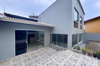 Casa de Condomínio Moderna e impecável ao lado do Rodoanel e atrás do Shopping da Granja