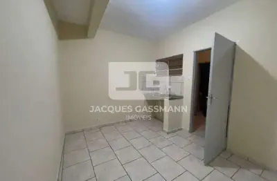 Casa com 1 quarto para alugar no Ferrazópolis, São Bernardo do Campo 