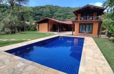 Linda casa a venda em camburi - barata e meio a natureza - piscina e conforto