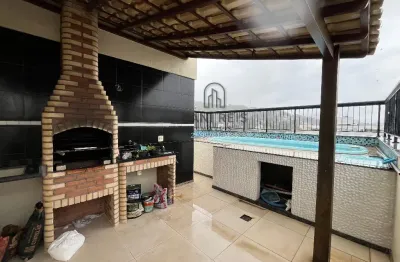 Cobertura linear de 3 quartos, suíte, piscina e 2 vagas.