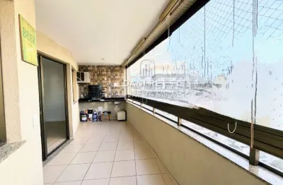 Apartamento de 3 quartos, suíte, varanda e 2 vagas.