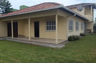 Casa no centro de Navegantes há 180 metros da praia ótima localização