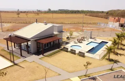 Vendo - terreno no condomínio village do campo - chapada dos guimarães - mt.