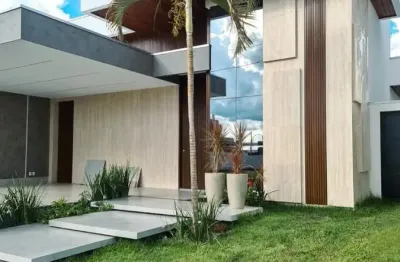 Vendo - moderna casa térrea em terreno de 380 m2 e 205 m2 de área construída.